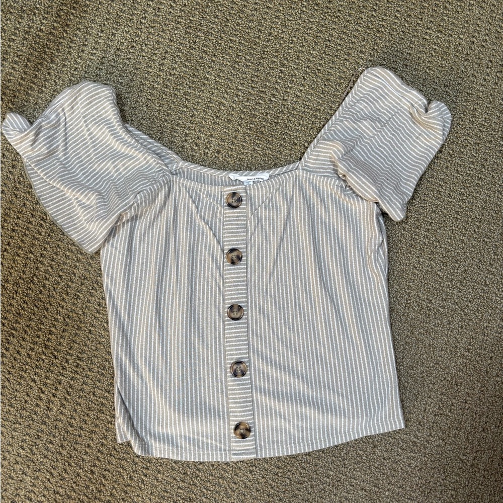 June & Hudson Cream Puff Sleeve Crop Blouse